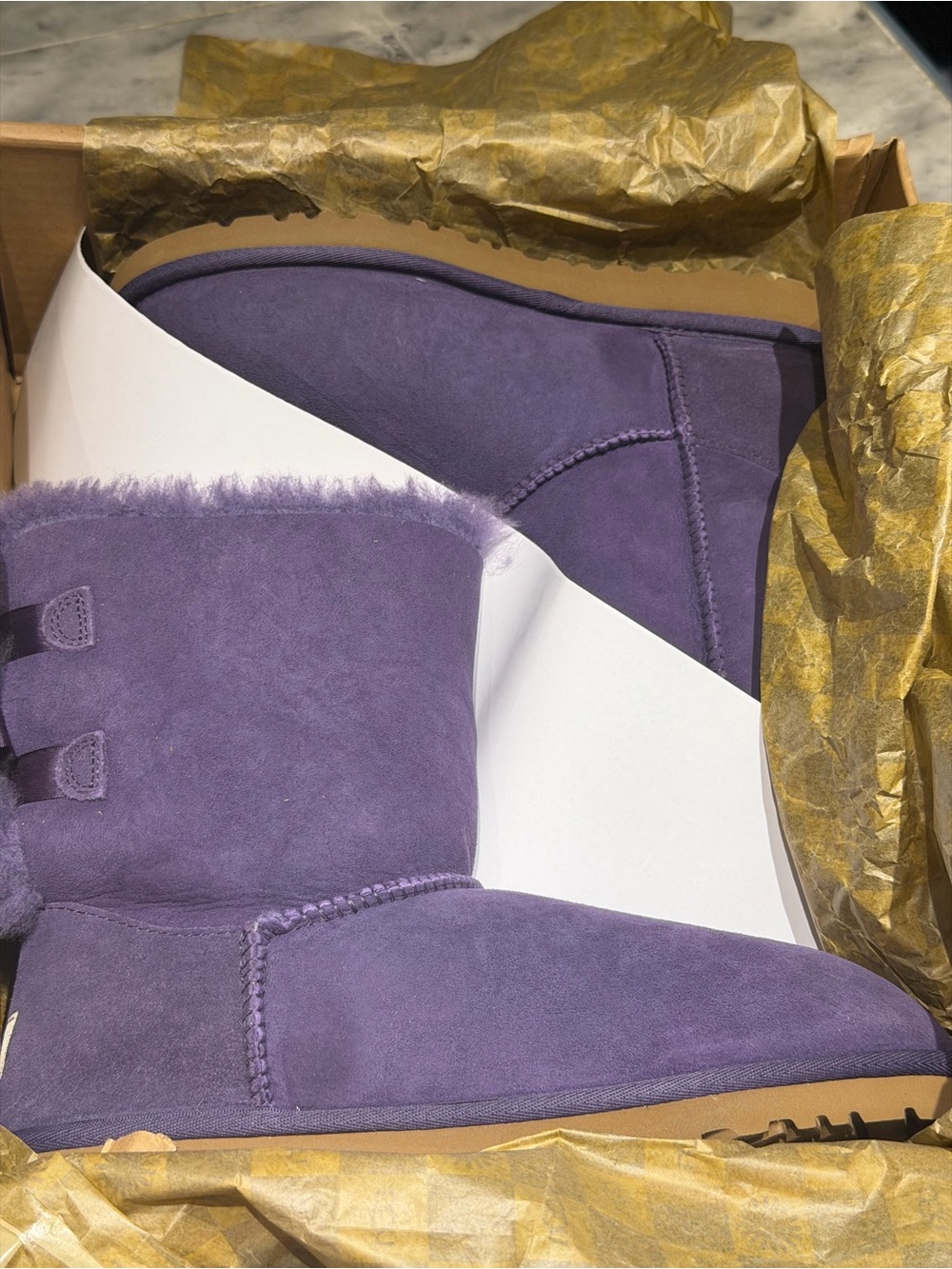 UGG Women's Bailey bow size 6 - Picture 8 of 9